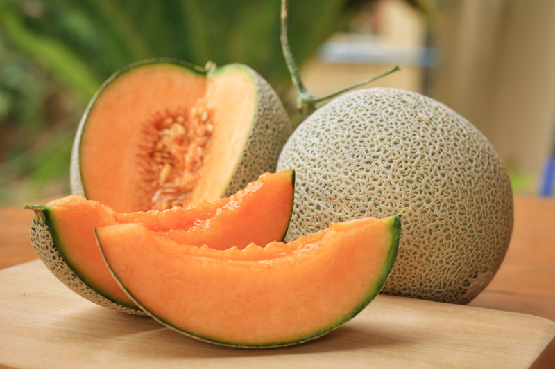 Honeydew with orange gooey substance in the middle? No smell other than the  melon as it should be. : r/fruit